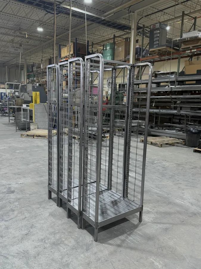 Welded gridwall display towers